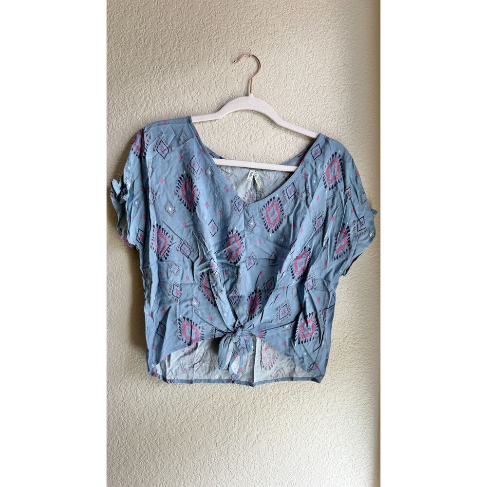 Mudd Blue Pink Geometric Tie Front Blouse Medium Cold Shoulder Boho Rayon
